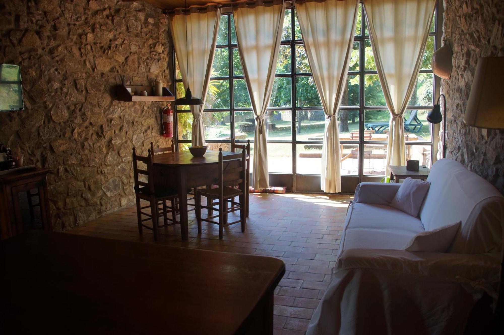 Hostal Mas Roquet Maçanet de Cabrenys Exterior foto