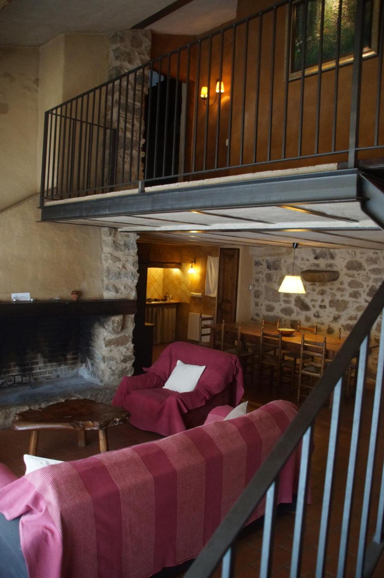 Hostal Mas Roquet Maçanet de Cabrenys Exterior foto
